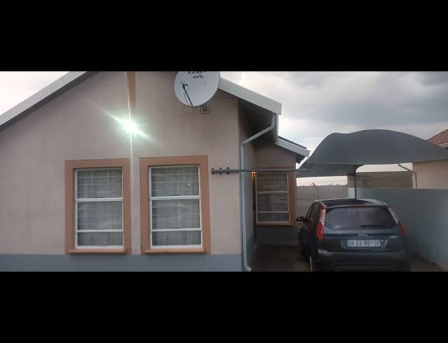 2 BEDROOM FREEHOLD FOR SALE IN SALFIN